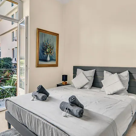 شقة Charming Studio, Balcony With Garden View, Liberation *
