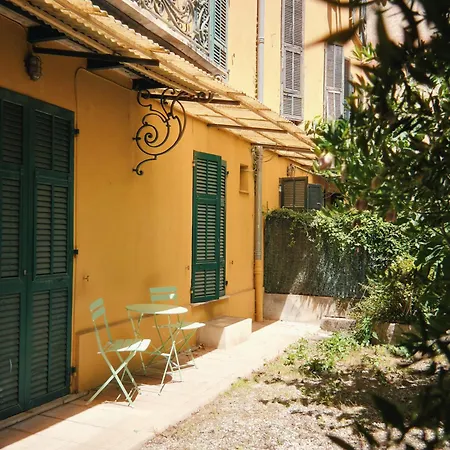 Charming Studio, Balcony With Garden View, Liberation *